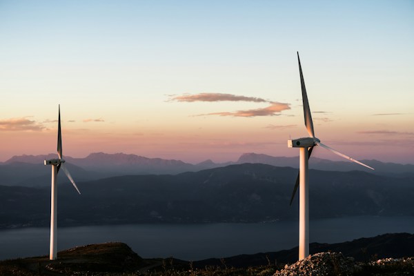 Understanding Renewable Energy: Benefits and Challenges 1 img