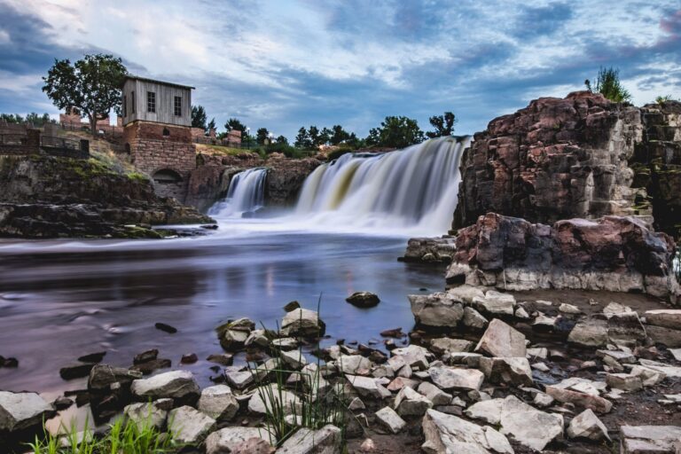 view of the beautiful falls park at sioux falls s 2023 01 09 23 41 58 utc scaled